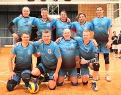Pavasario „Sportturas“ vyrų taurėje pergalę po 5 setų kovos šventė „Vitamedos“ komanda.