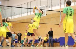 KTML vyrų tinklinio lygoje Smūgių departamentas šventė pergalę rezultatu 3-1 prieš Kauno Kolegiją.