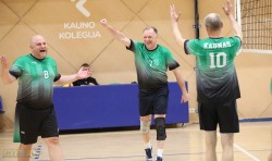 Ketvirtfinalio serijos starte: 5 setų trileris ir dramatiška „Senjorų“ pergalė prieš Kauno kolegiją 2