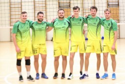 Fantastiškas serijos finišas: dramatiškai lemiamas serijos rungtynes laimėjęs „Smūgių departamentas“ – tarp 8 stipriausių Vyrų tinklinio lygos komandų