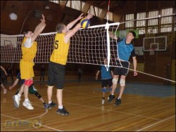 "Titik" su kaupu atsirevanšavo "Kazlų rūdos sporto centrui"