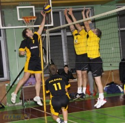 LŽŪU komanda iškovojo antrą pergalę tinklinio mėgėjų "A" lygos varžybose
