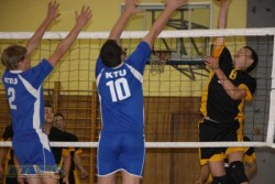 "ASU" studentai tik po atkaklios kovos nusileido praeitų metų KTML vicečempionams
